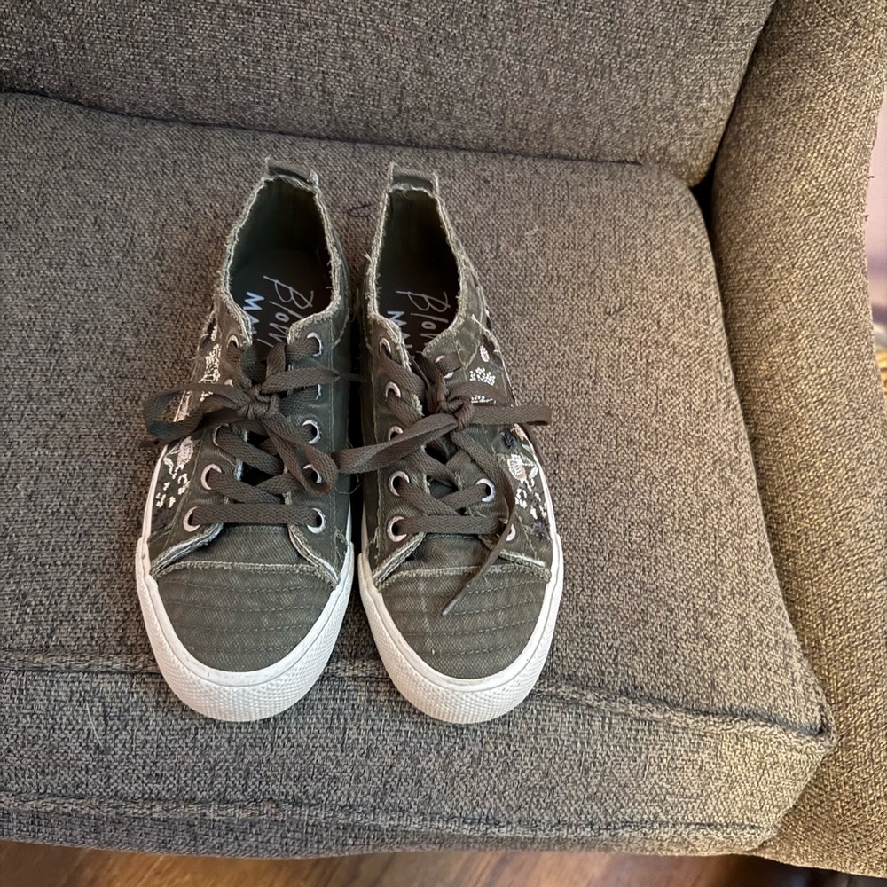 Malibu Olive Green Sneakers